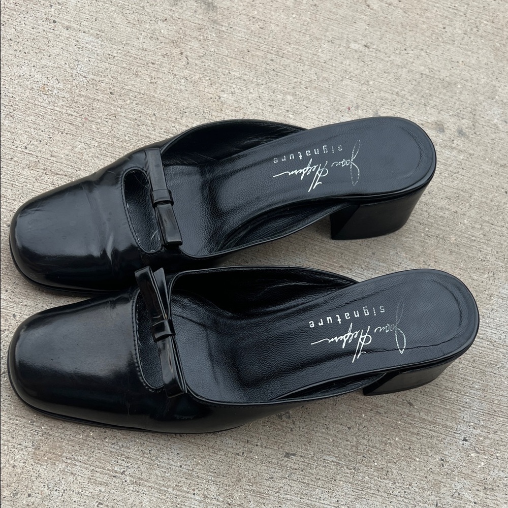 Black Women's Heeled Mules